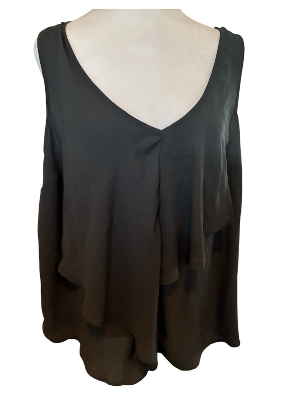 Torrid Dark Charcoal Layered V-Neck Sleeveless Camisole size 00 M/L 10